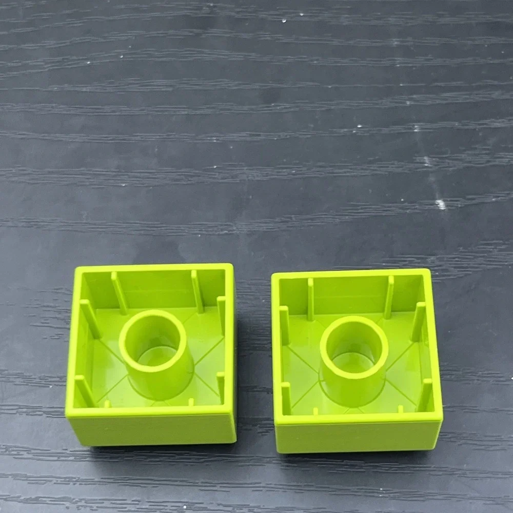 LEGO DUPLO Lime Green Apple Bricks w/ Worm Print 2x2 Lot of 2 Genuine Rare